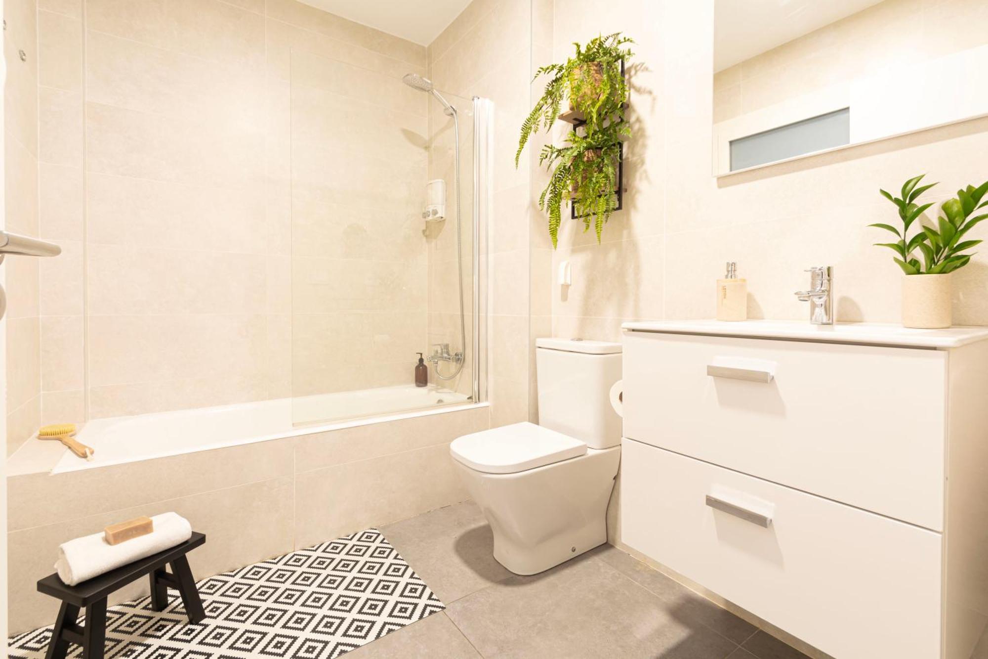 Appartement ☆centric Spacious⎮7 Balconies⎮brand New ⎮aircon ☆ *