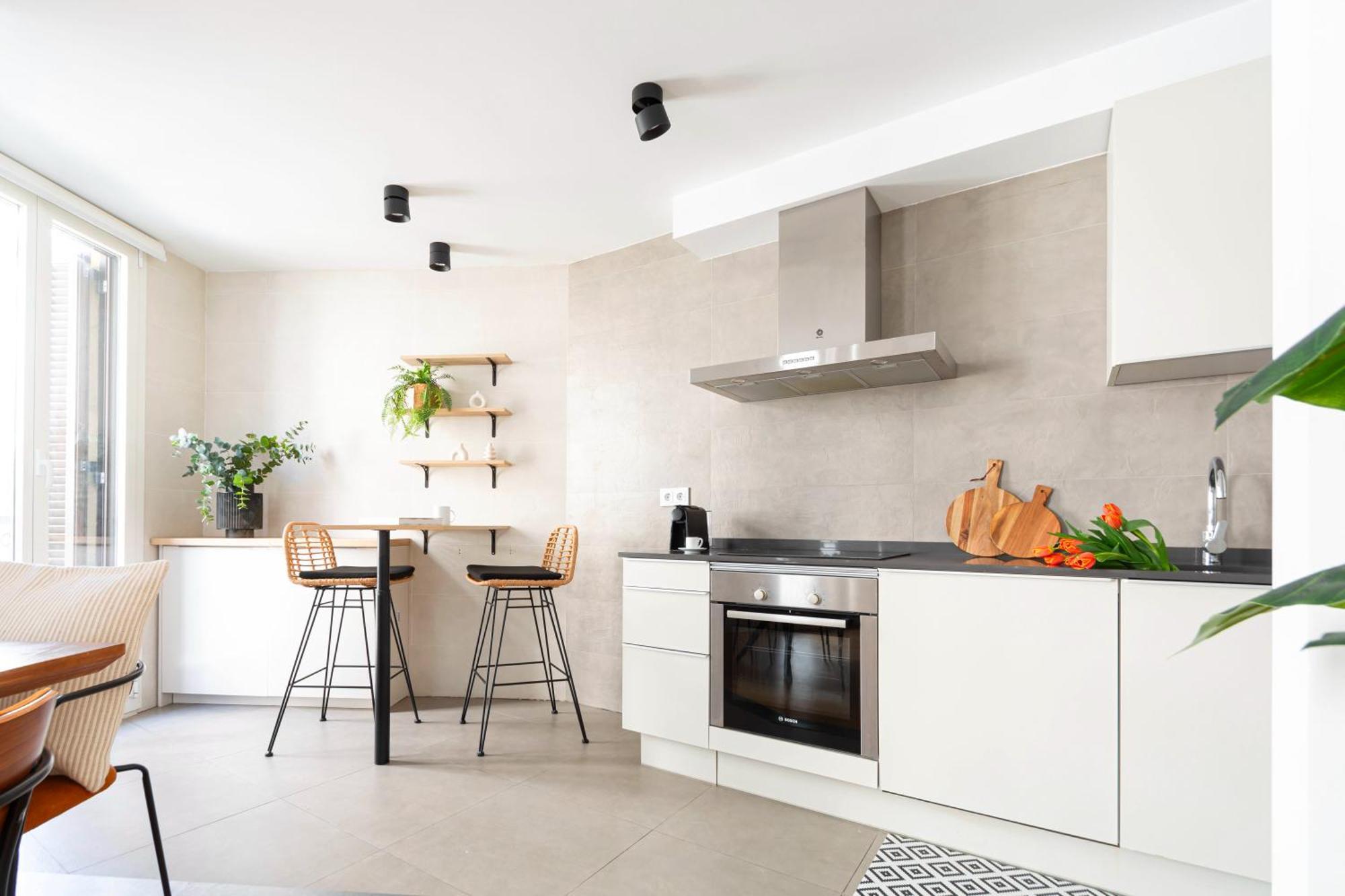 ☆centric Spacious⎮7 Balconies⎮brand New ⎮aircon ☆ Appartement